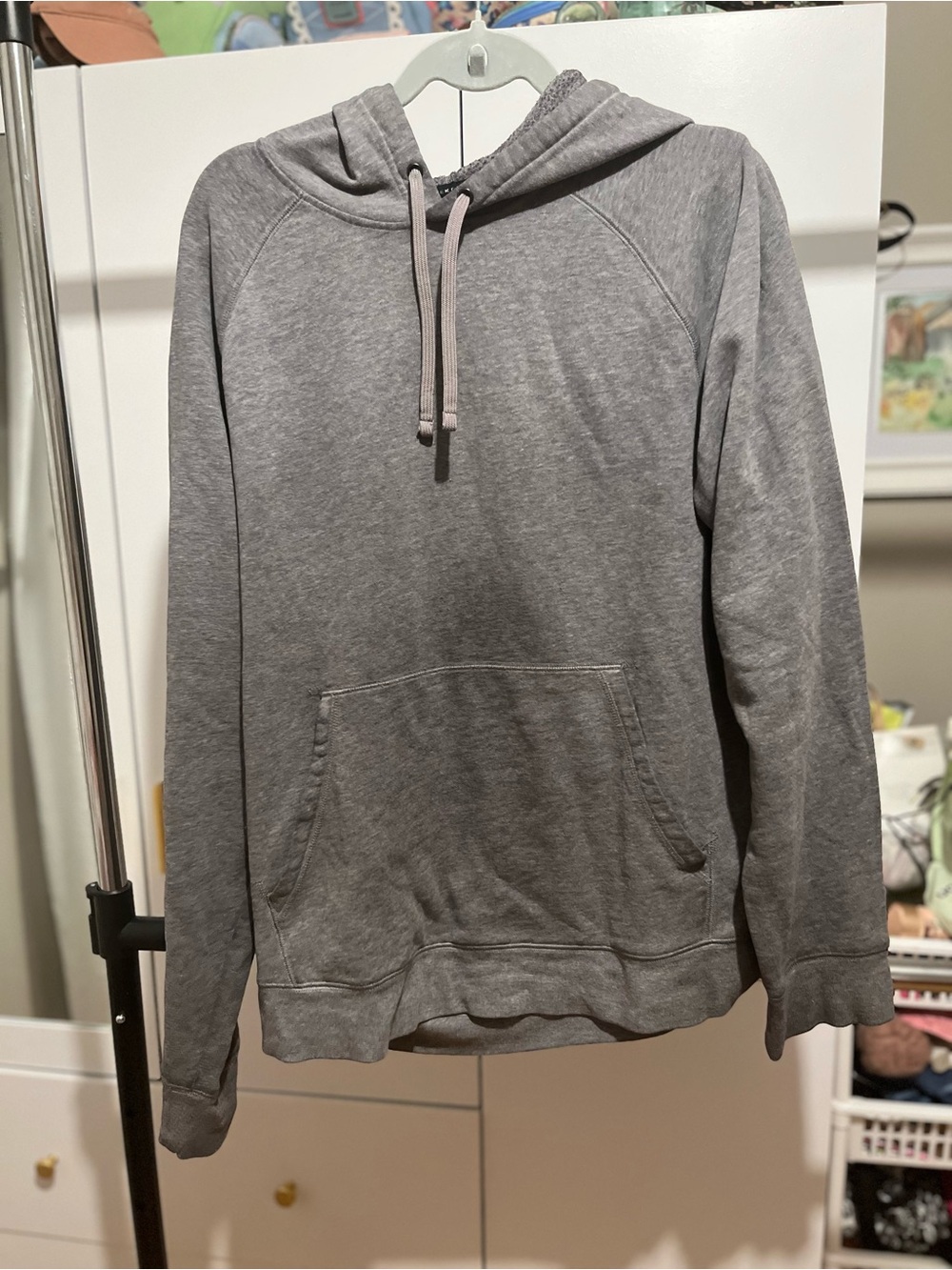 Classic Men's Gray Hooded Sweatshirt